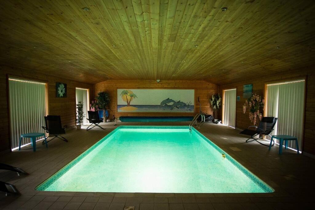 Treetops Cottages & Spa Грімсбі Екстер'єр фото